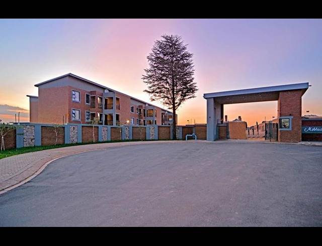 3 BEDROOM APARTMENT FOR SALE IN WITPOORTJIE